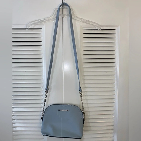Steve Madden Handbags - Steve Madden Sky BMAGGIE Dome Crossbody